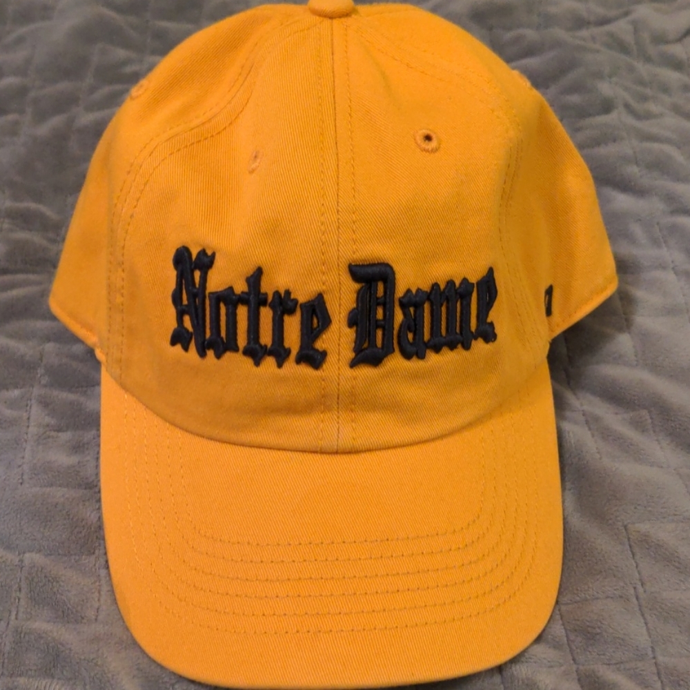 Small Notre Dame yellow cap